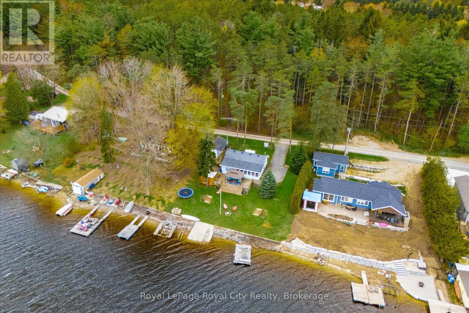 












335 THIRD STREET

,
Centre Wellington (Belwood),




Ontario
N0B1J0

