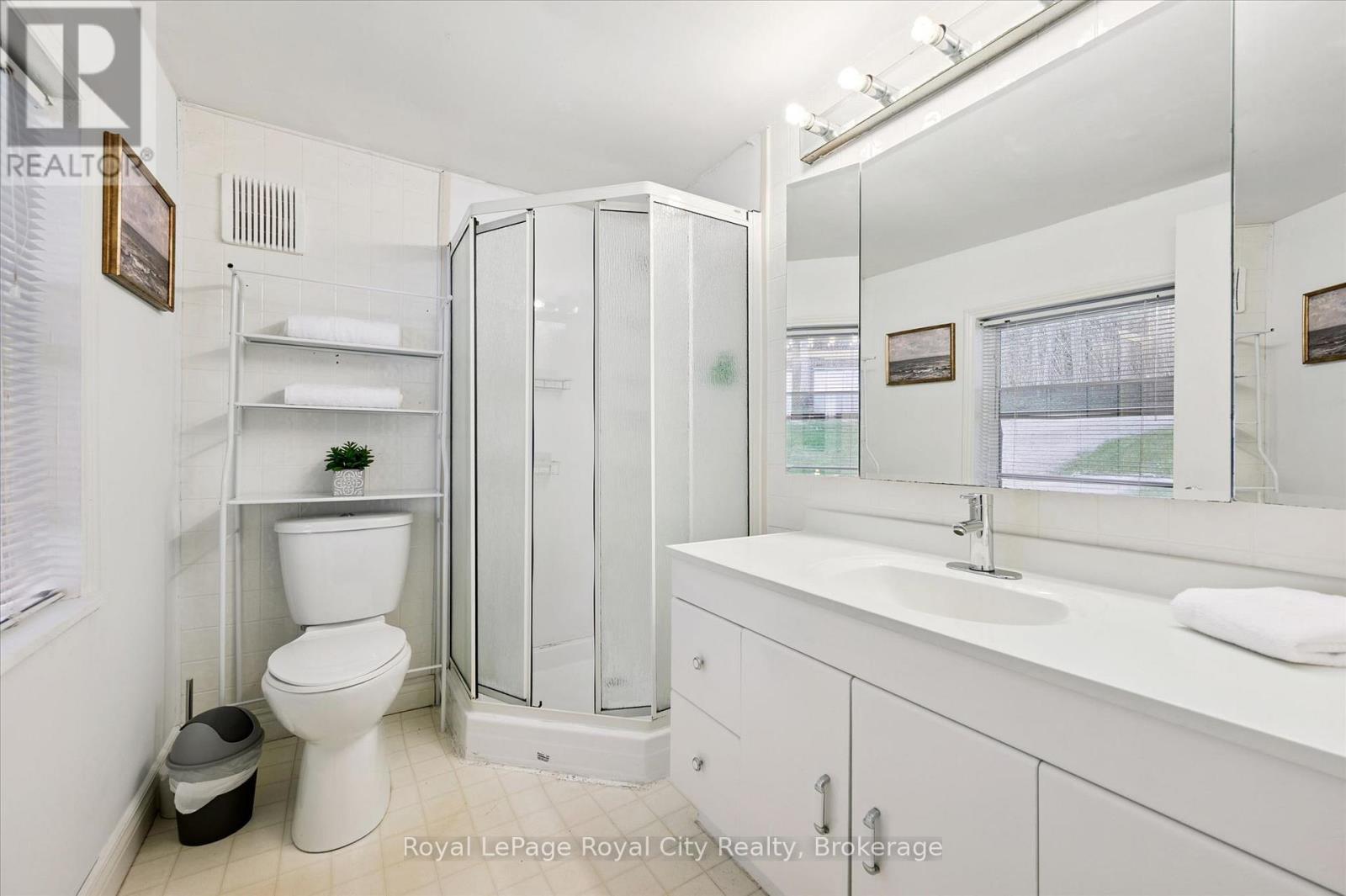 












335 THIRD STREET

,
Centre Wellington (Belwood),




Ontario
N0B1J0

