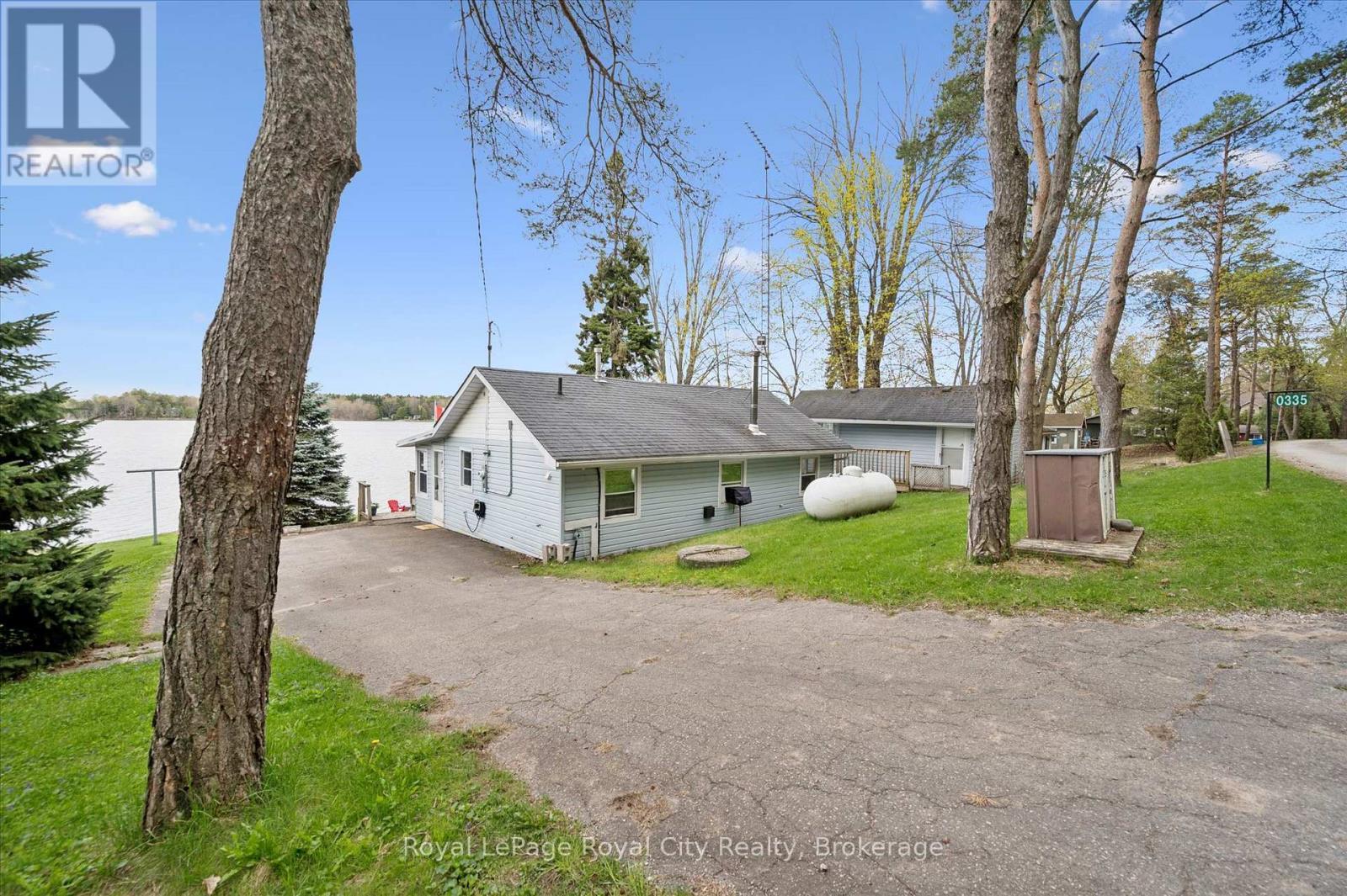 












335 THIRD STREET

,
Centre Wellington (Belwood),




Ontario
N0B1J0

