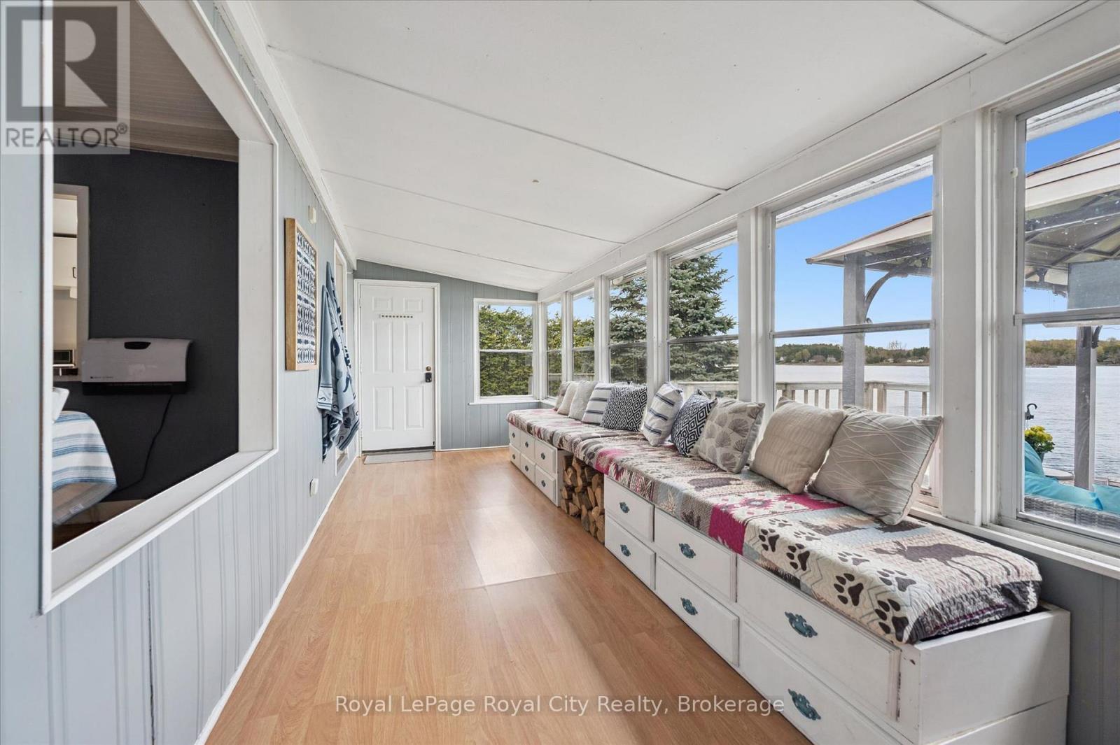 












335 THIRD STREET

,
Centre Wellington (Belwood),




Ontario
N0B1J0

