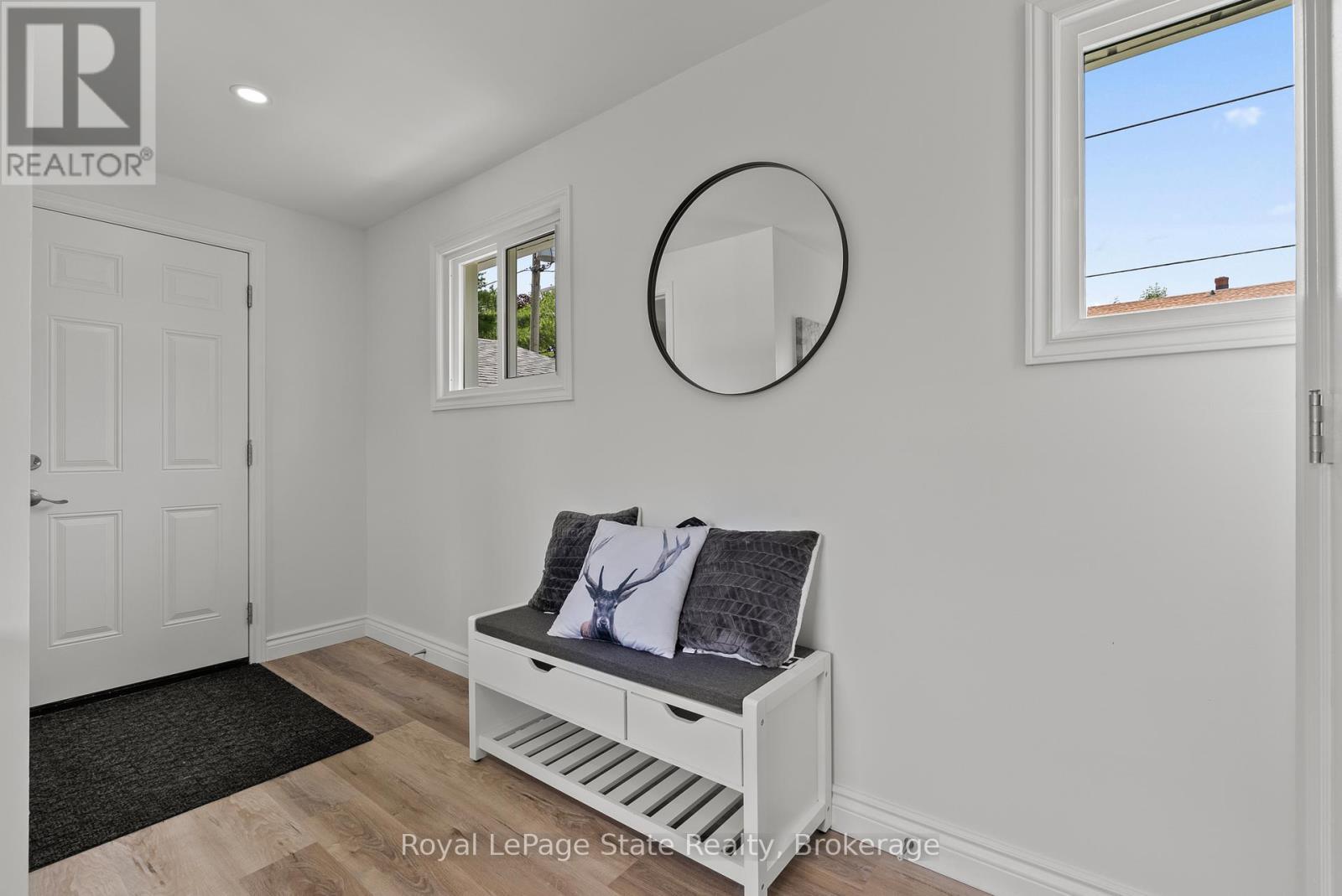 












45 CATHERINE STREET

,
Fort Erie (Central),




Ontario
L2A2G8

