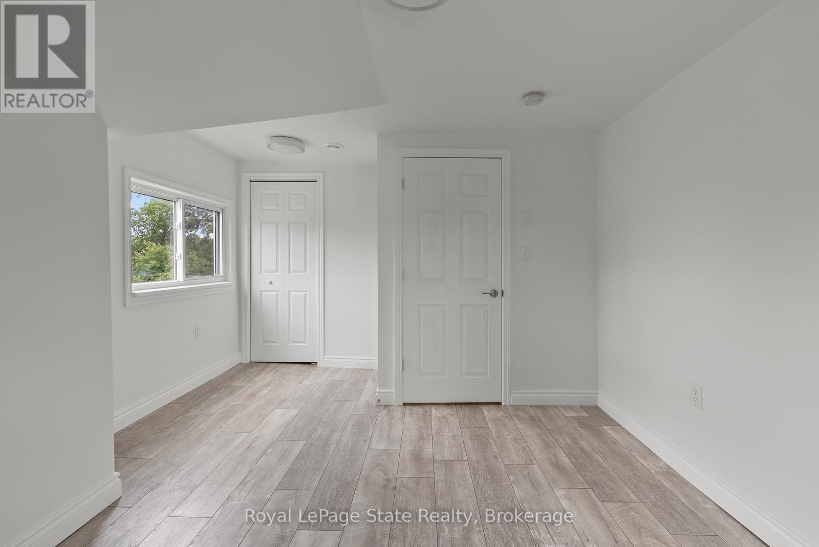 












45 CATHERINE STREET

,
Fort Erie (Central),




Ontario
L2A2G8

