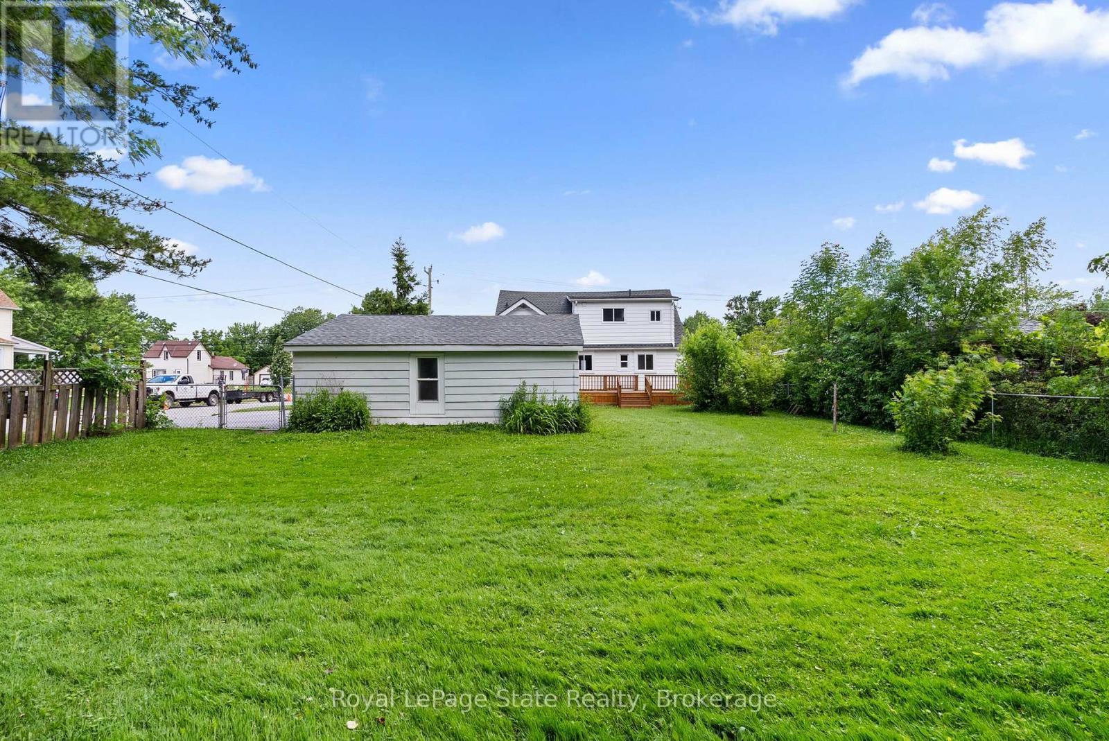 












45 CATHERINE STREET

,
Fort Erie (Central),




Ontario
L2A2G8

