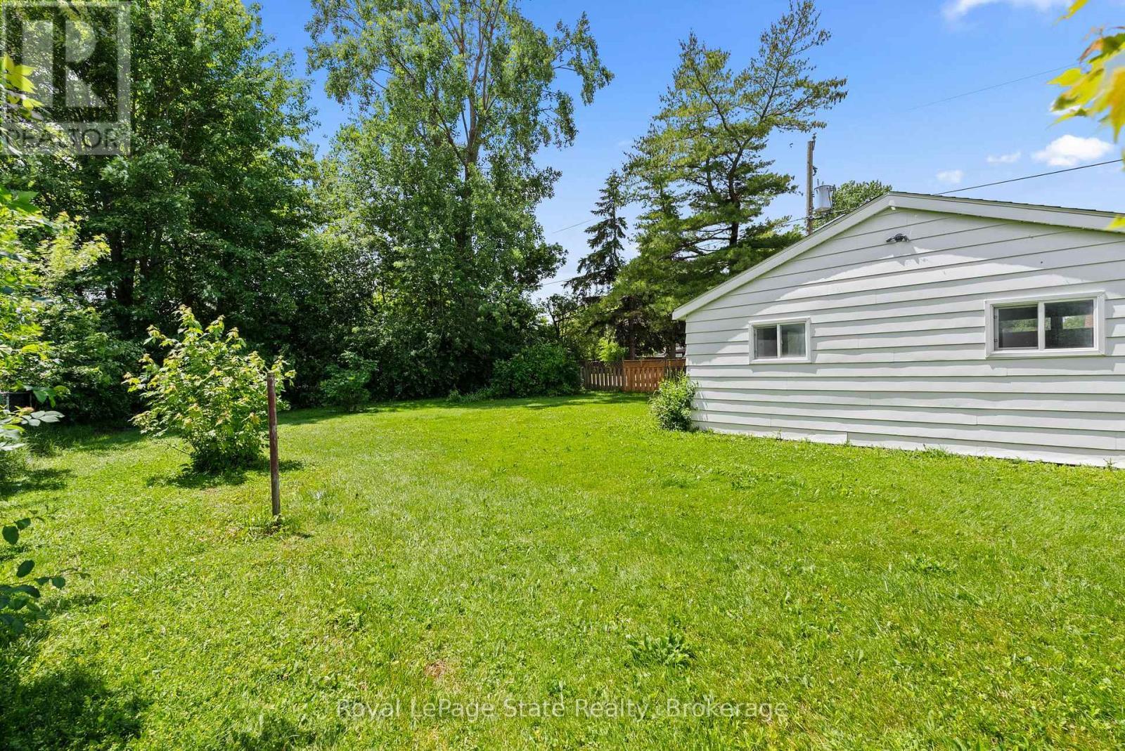 












45 CATHERINE STREET

,
Fort Erie (Central),




Ontario
L2A2G8

