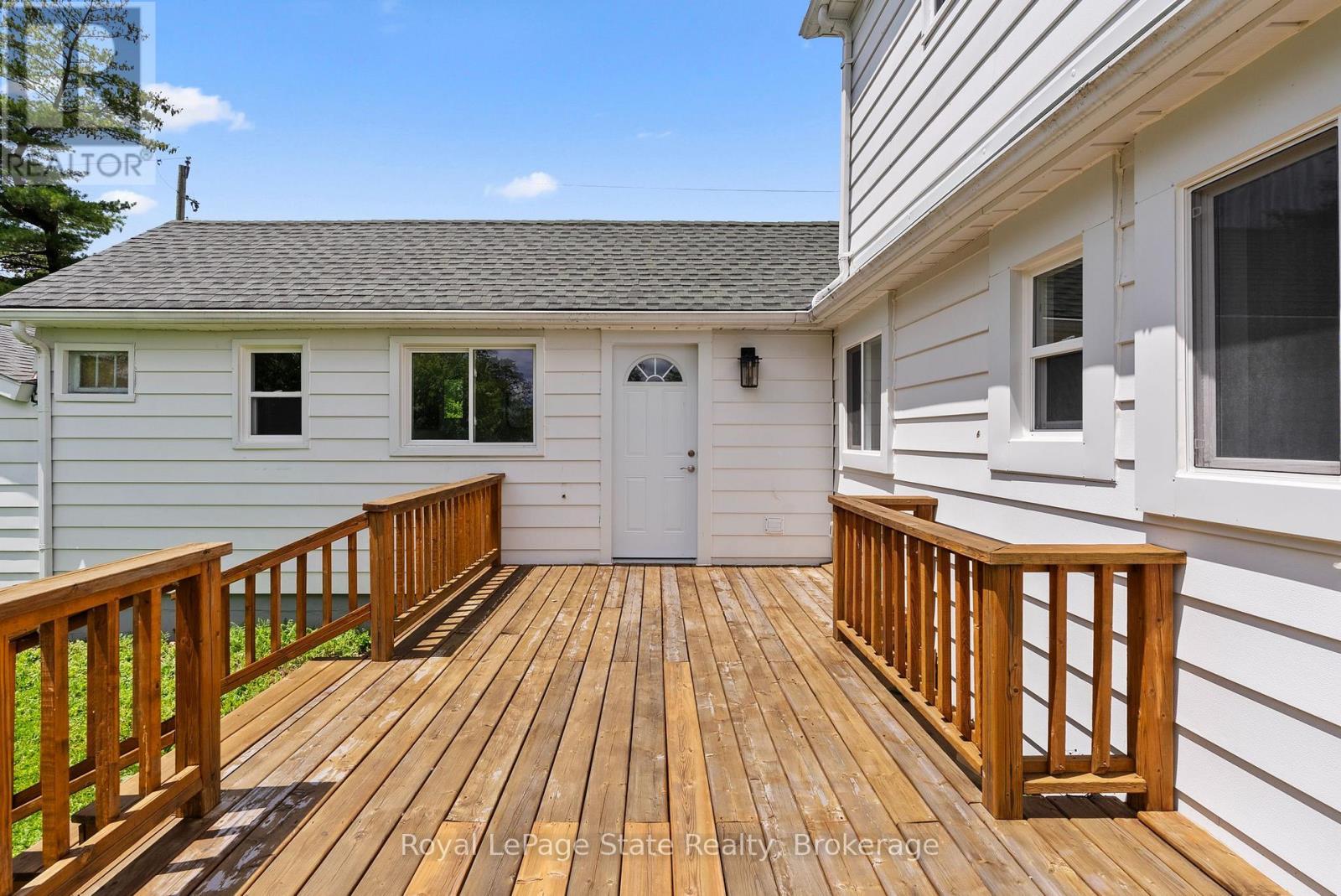 












45 CATHERINE STREET

,
Fort Erie (Central),




Ontario
L2A2G8

