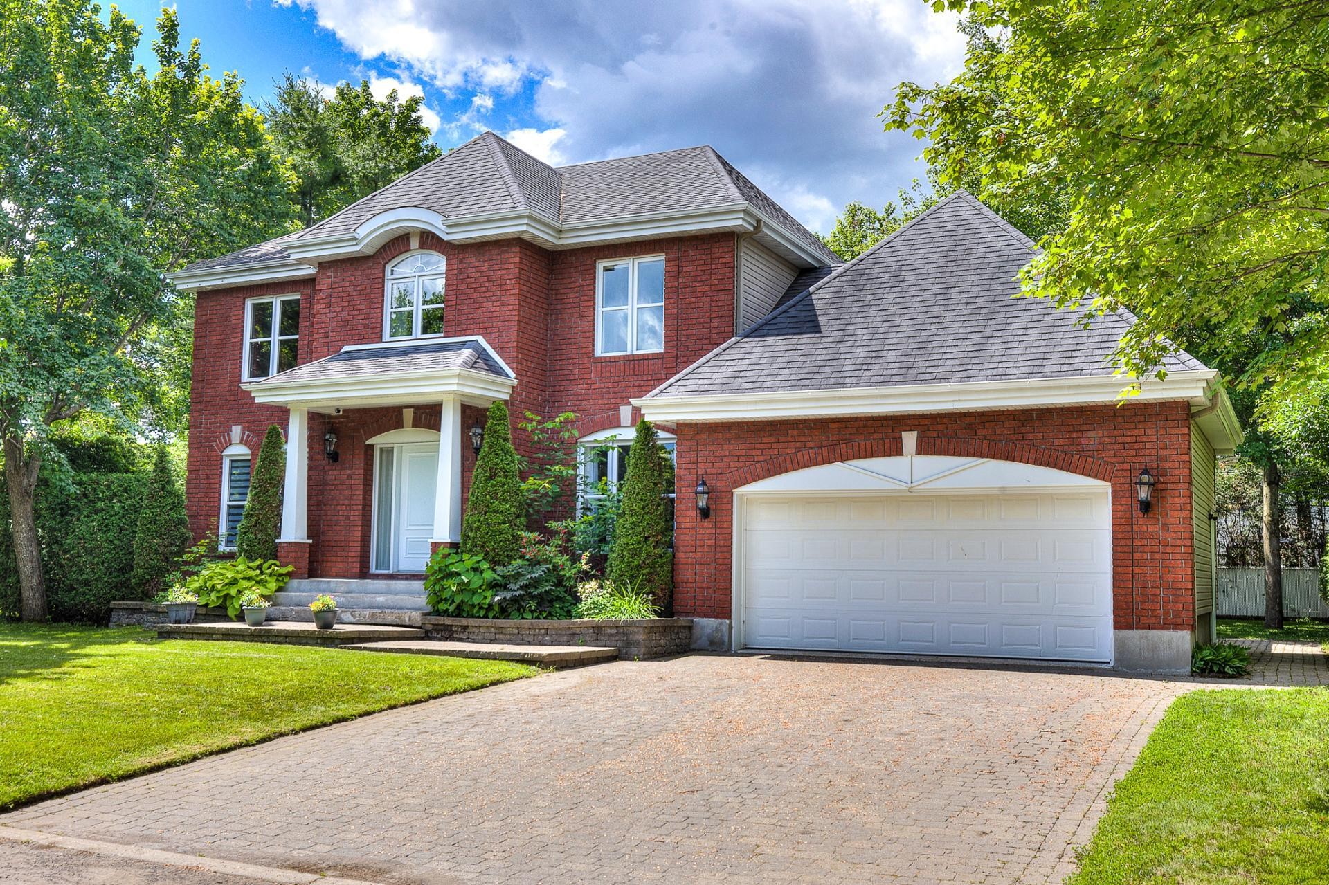 









7


Rue des Doublons

,
Blainville,




QC
J7C5X4

