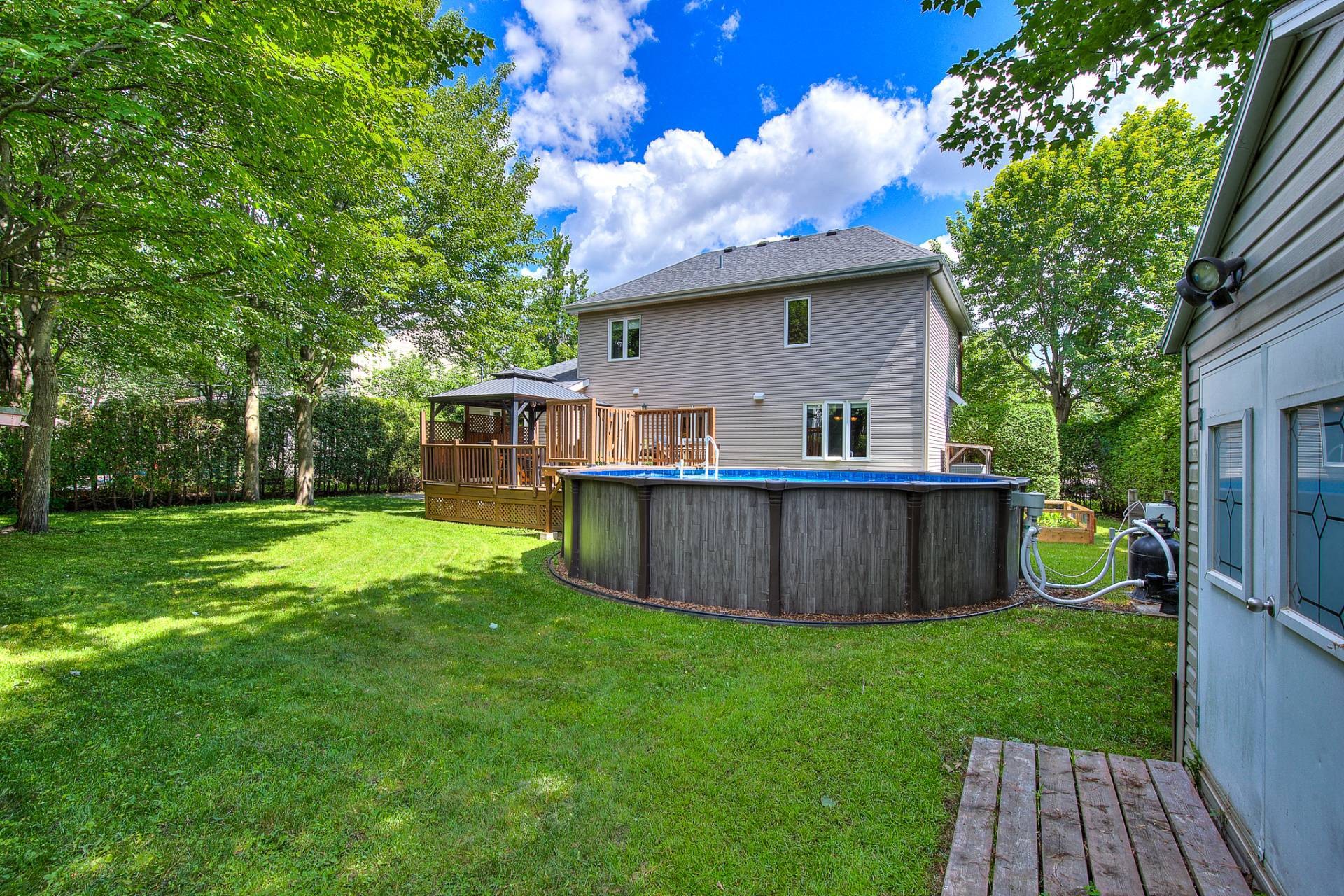









7


Rue des Doublons

,
Blainville,




QC
J7C5X4

