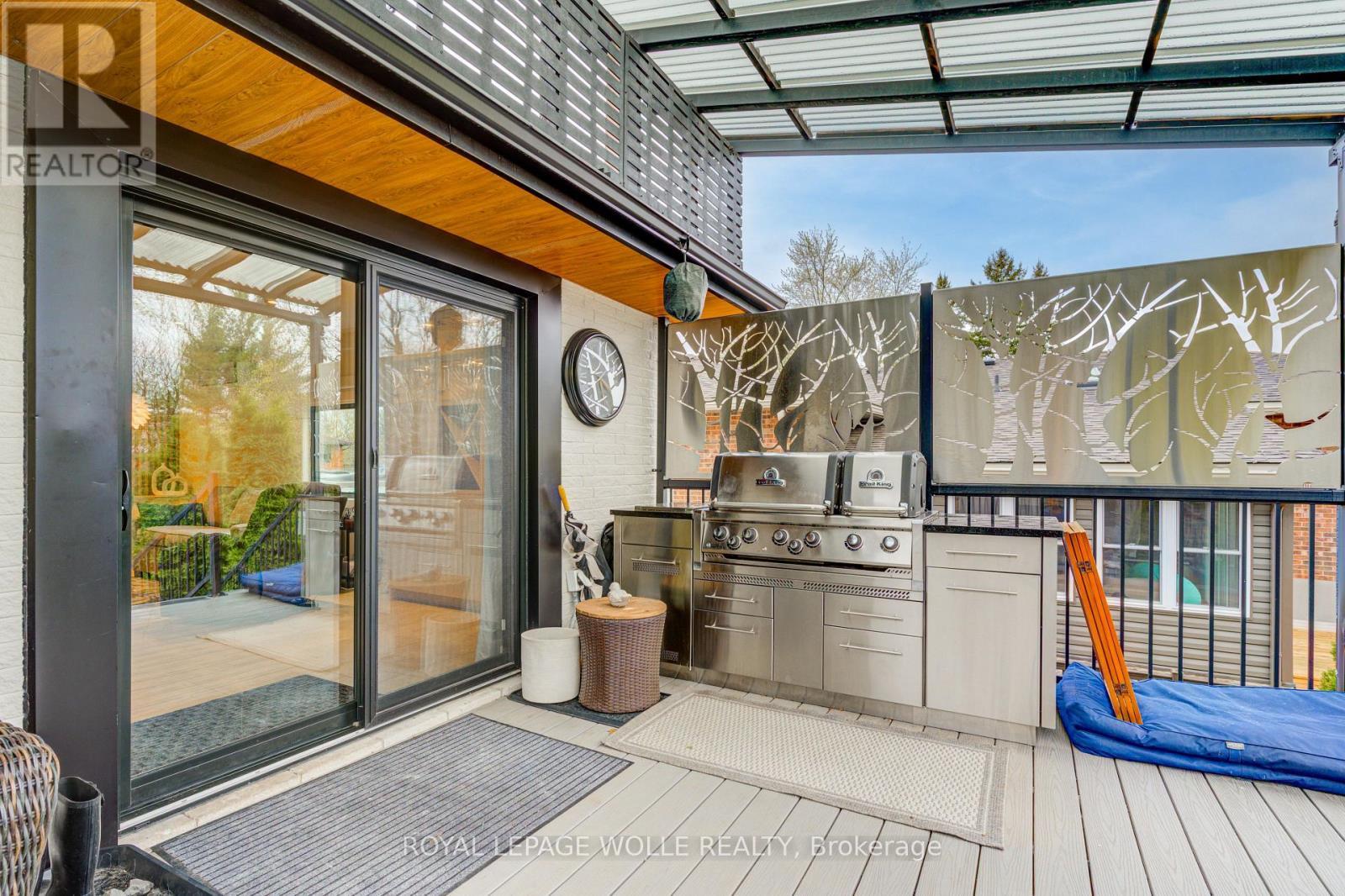 












112 MITCHELL STREET

,
North Dumfries,




Ontario
N0B1E0

