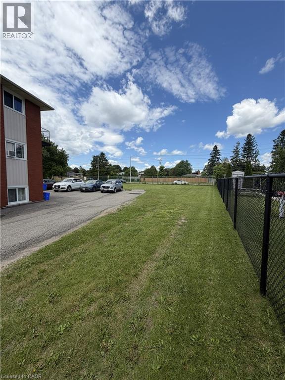 












26 CARNABY Crescent

,
Kitchener,




Ontario
N2A1M7

