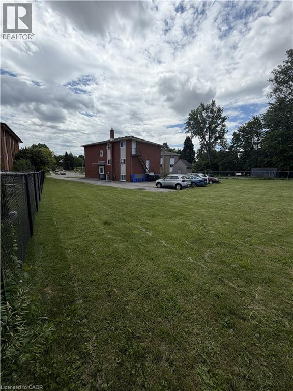 












26 CARNABY Crescent

,
Kitchener,




Ontario
N2A1M7

