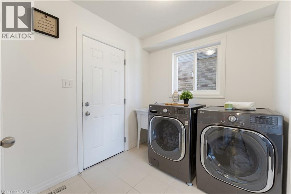 












47 NEWCASTLE Court

,
Kitchener,




Ontario
N2R0G7

