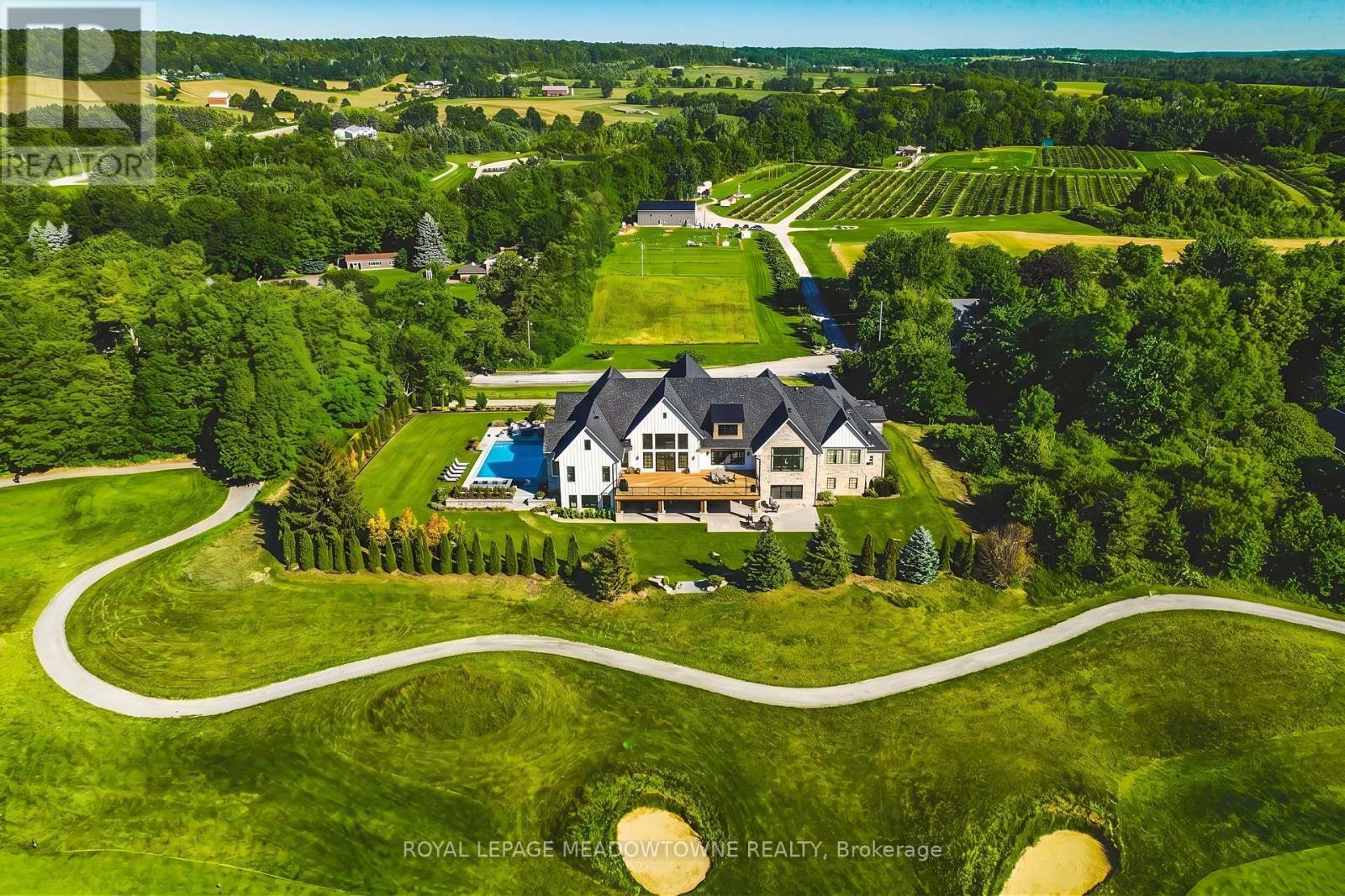 












8220 10 SIDE ROAD

,
Halton Hills,




Ontario
L9T2X7

