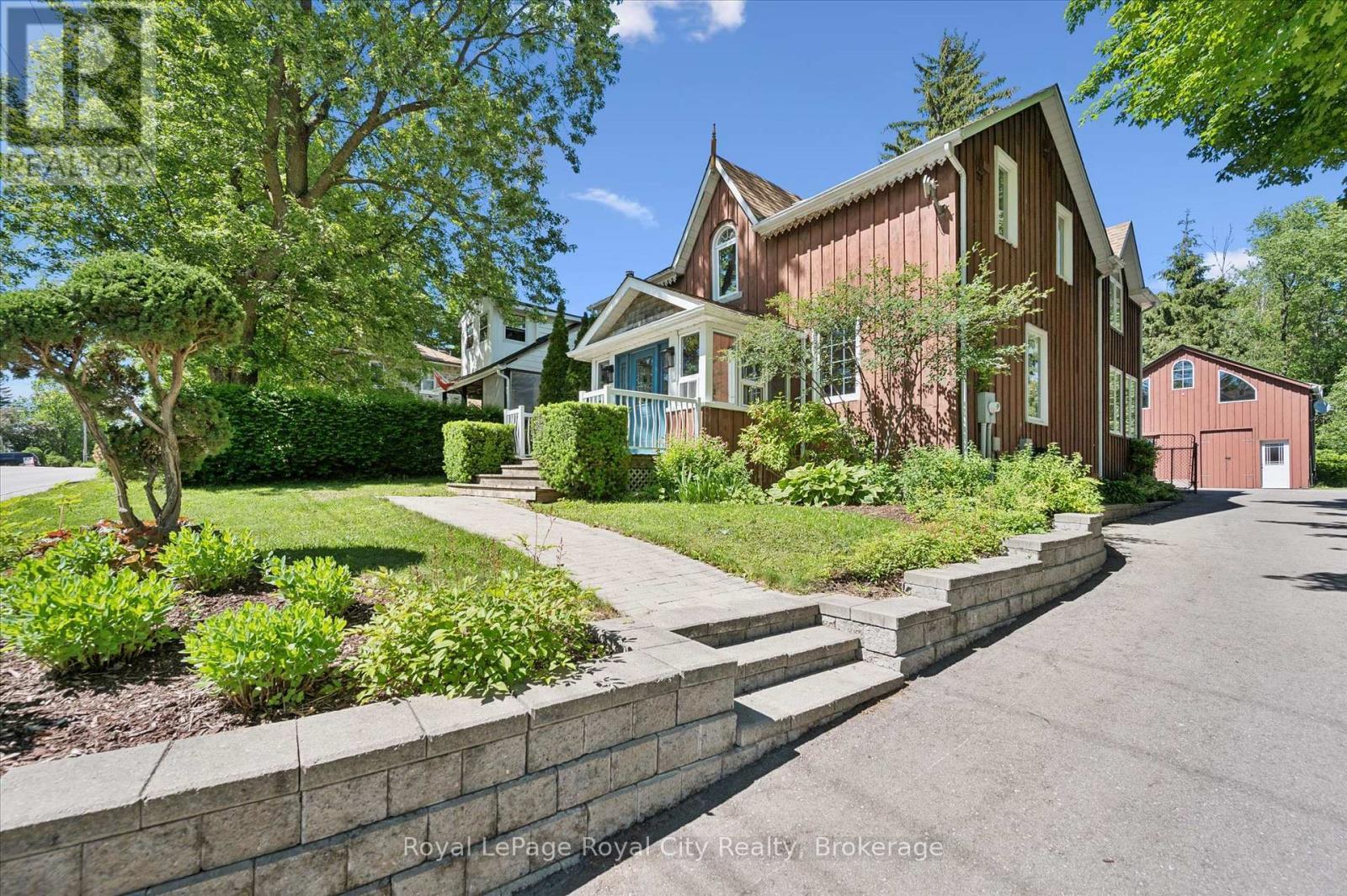 












33 NORTH BROADWAY STREET

,
Centre Wellington (Belwood),




Ontario
N0B1J0

