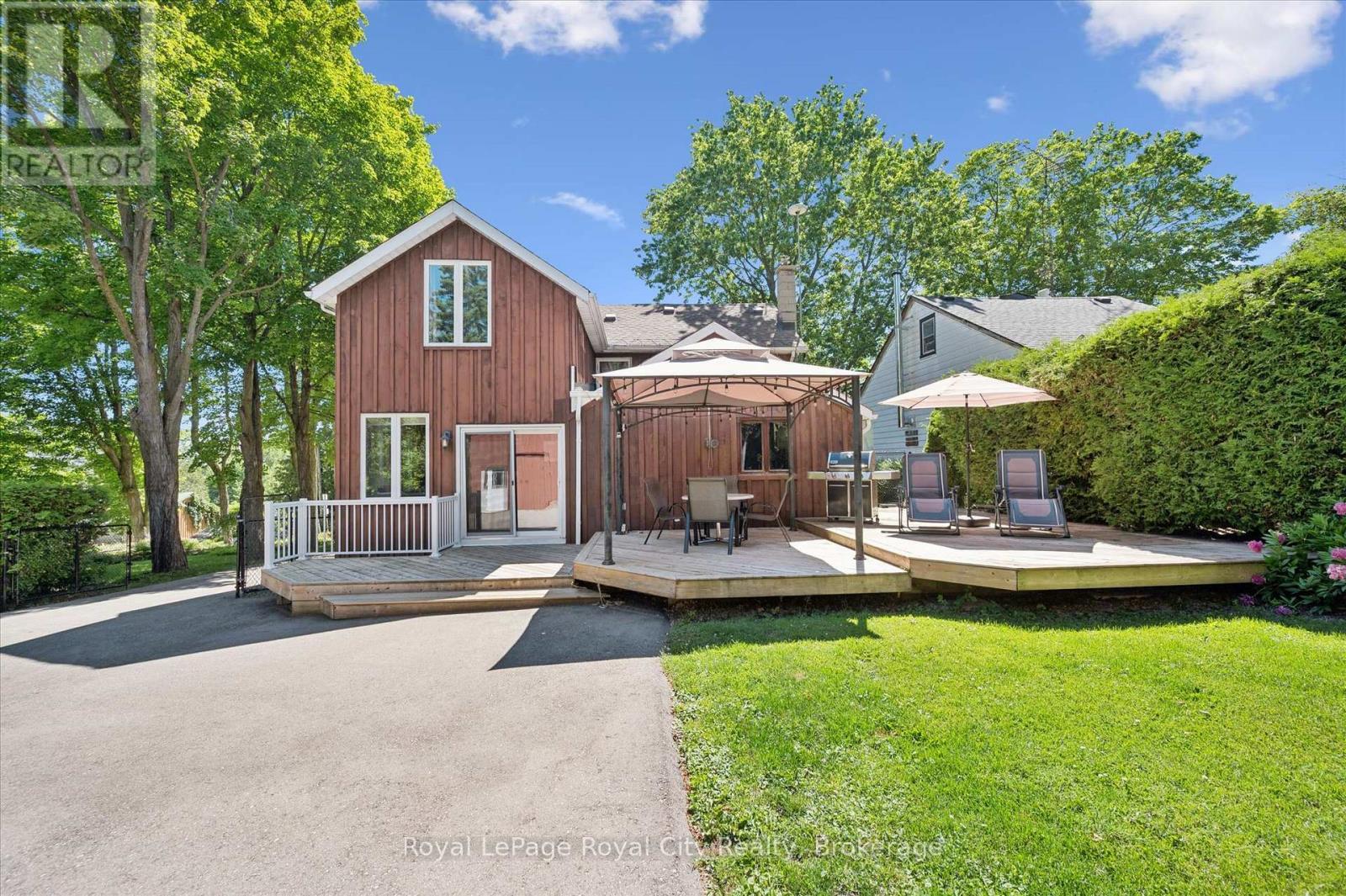 












33 NORTH BROADWAY STREET

,
Centre Wellington (Belwood),




Ontario
N0B1J0

