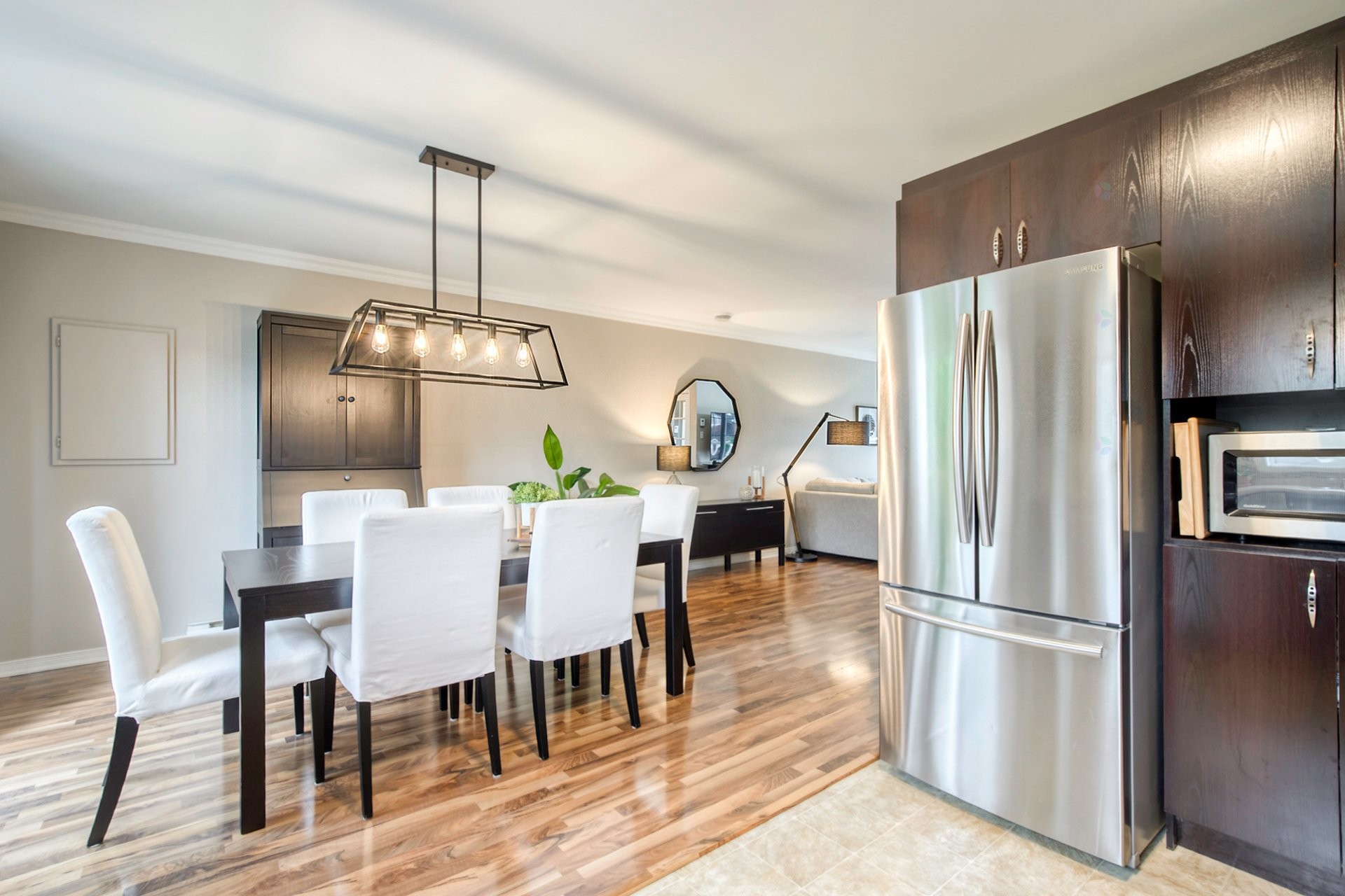 









506


Rue Magloire-Laflamme

,
Mont-Saint-Hilaire,




QC
J3H0B8

