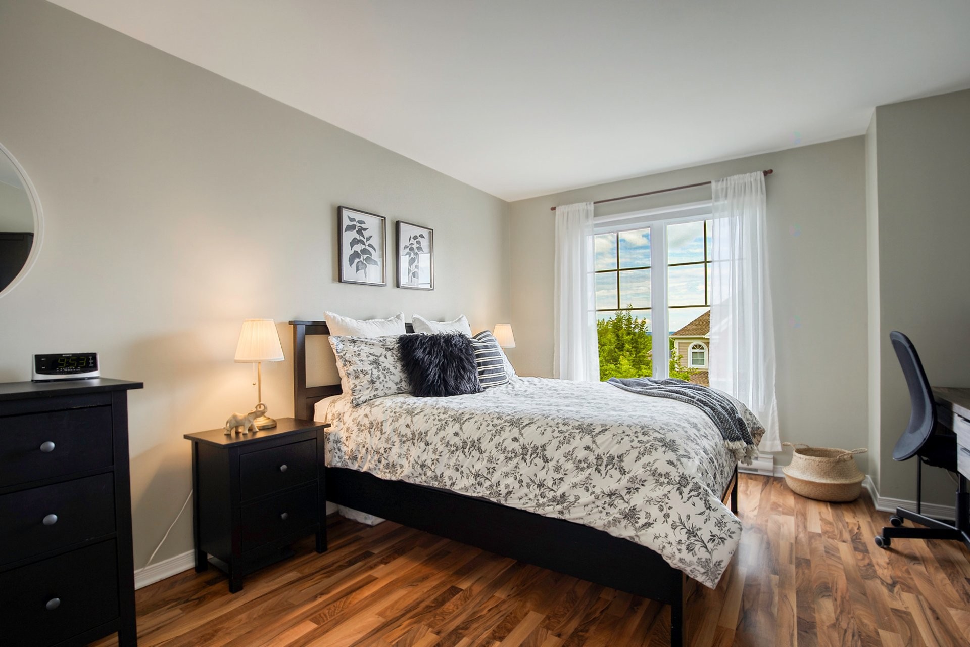 









506


Rue Magloire-Laflamme

,
Mont-Saint-Hilaire,




QC
J3H0B8

