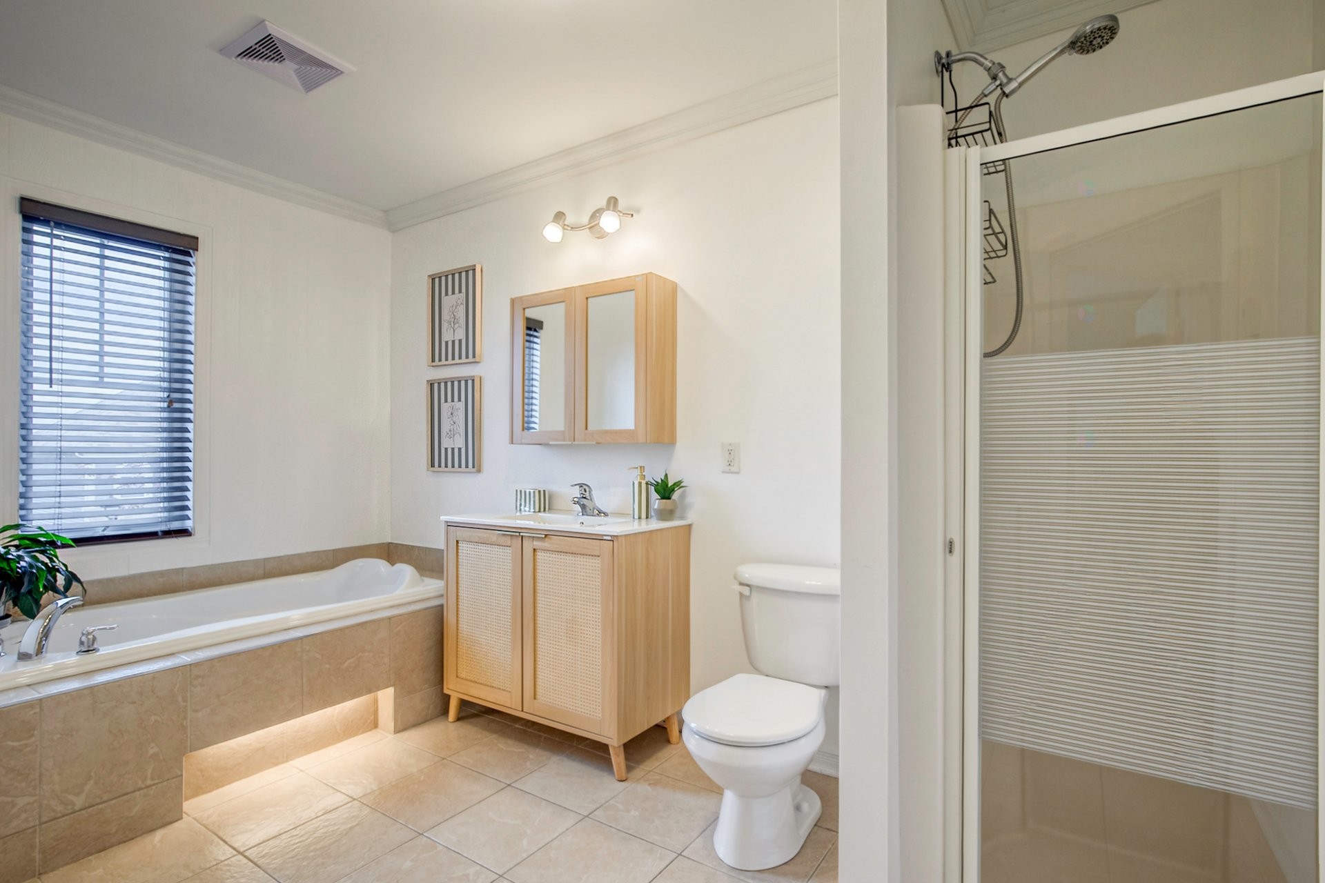 









506


Rue Magloire-Laflamme

,
Mont-Saint-Hilaire,




QC
J3H0B8

