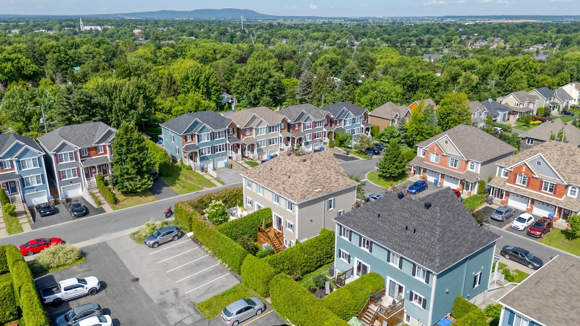 









506


Rue Magloire-Laflamme

,
Mont-Saint-Hilaire,




QC
J3H0B8

