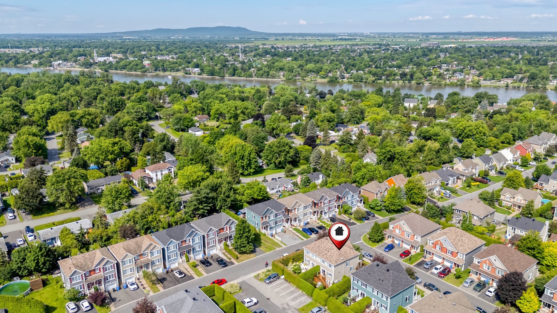 









506


Rue Magloire-Laflamme

,
Mont-Saint-Hilaire,




QC
J3H0B8

