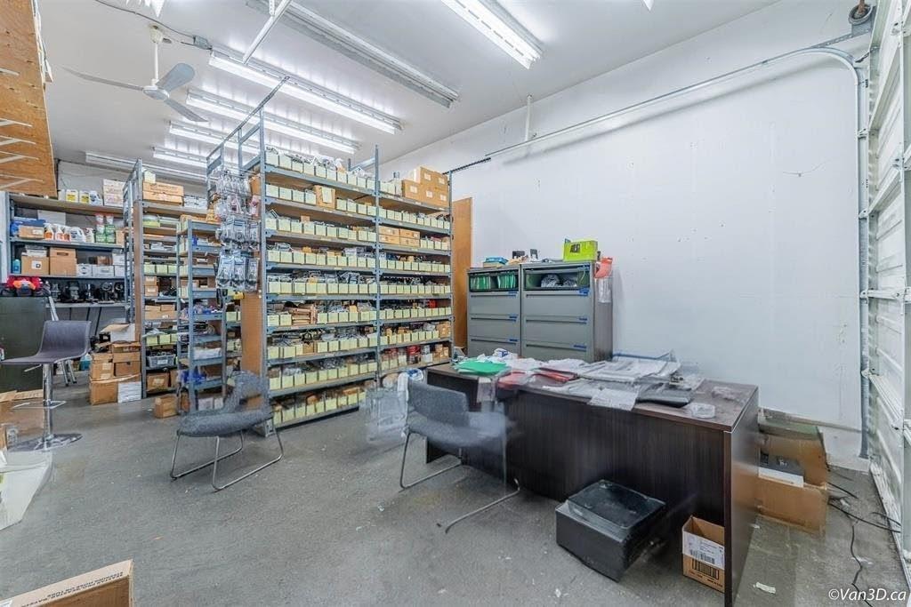 












6455 148 STREET

,
Surrey,




British Columbia
V3S3C5

