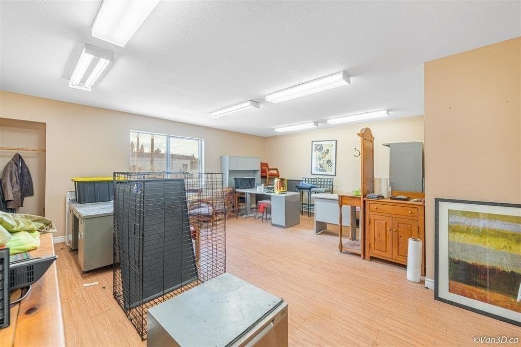 












6455 148 STREET

,
Surrey,




British Columbia
V3S3C5

