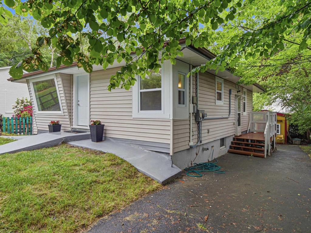 












12 Nelson Avenue

,
Halifax,




NS
B3P 1V8

