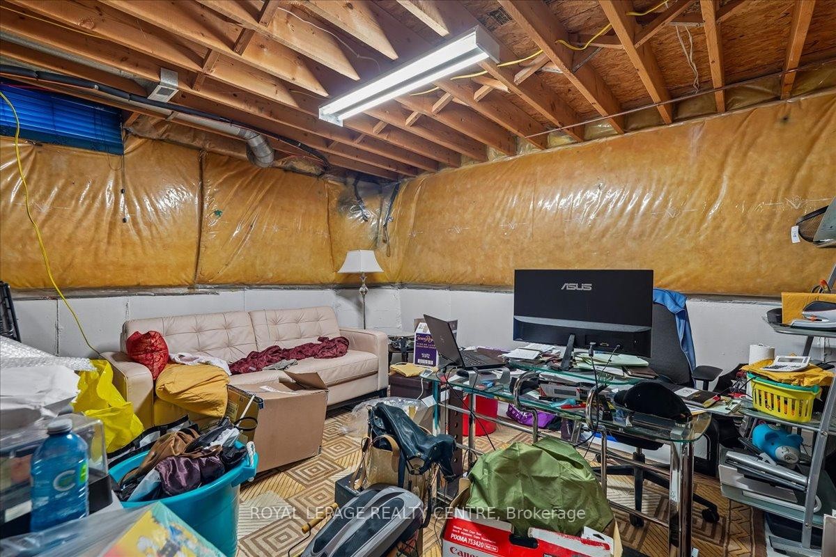 









116


Chipmunk

Crescent,
Brampton,




ON
L6R 1B4

