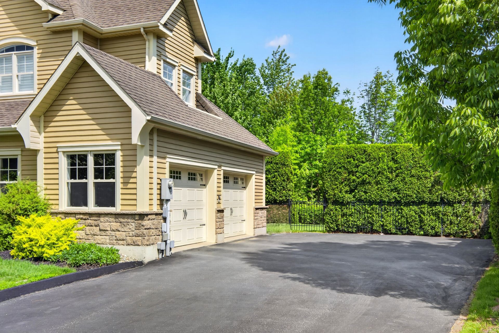 









2611


Rue Honoré-De Balzac

,
Sherbrooke (Les Nations),




QC
J1L0B2

