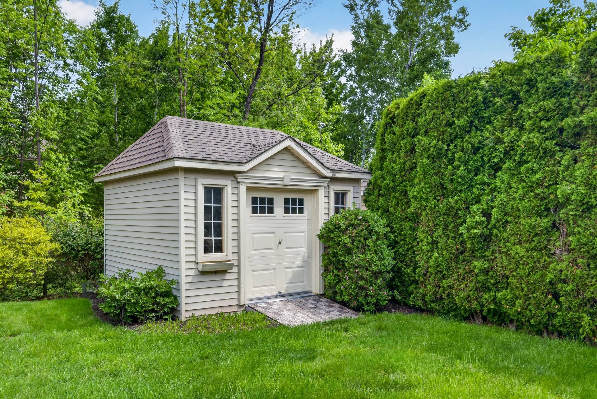 









2611


Rue Honoré-De Balzac

,
Sherbrooke (Les Nations),




QC
J1L0B2

