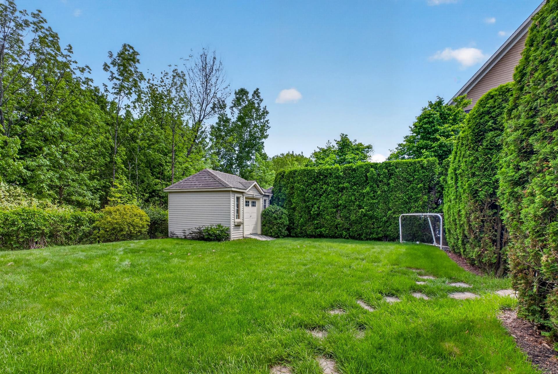 









2611


Rue Honoré-De Balzac

,
Sherbrooke (Les Nations),




QC
J1L0B2

