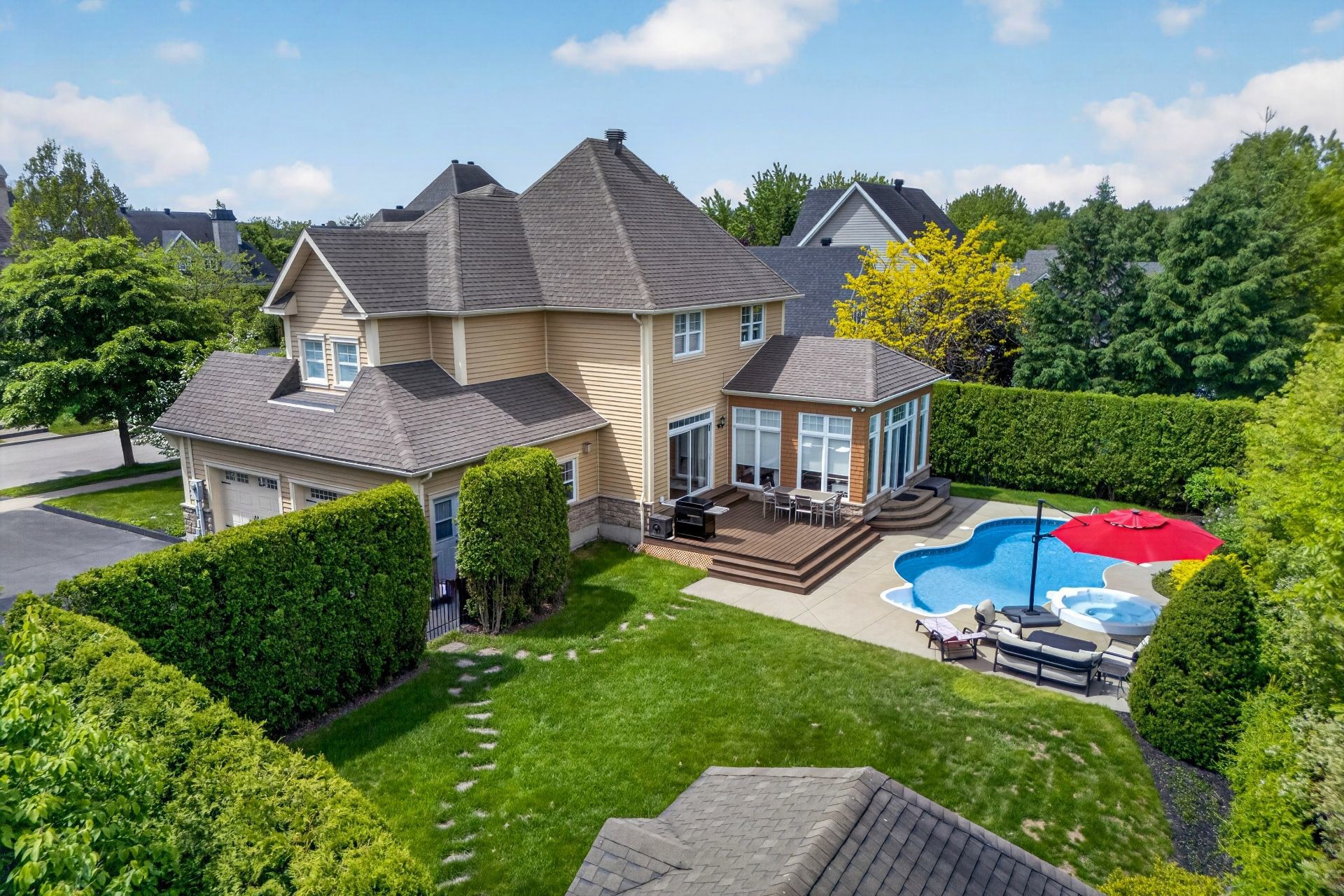 









2611


Rue Honoré-De Balzac

,
Sherbrooke (Les Nations),




QC
J1L0B2

