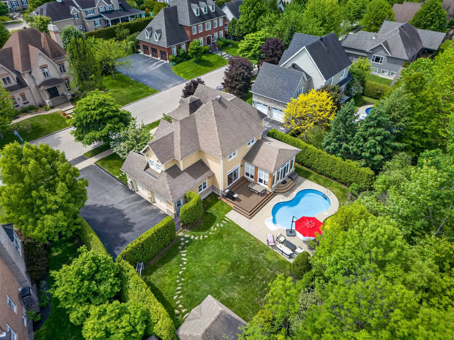 









2611


Rue Honoré-De Balzac

,
Sherbrooke (Les Nations),




QC
J1L0B2

