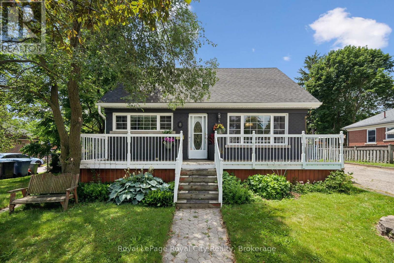 












8 ROSEWOOD AVENUE

,
Guelph (Junction/Onward Willow),




Ontario
N1H5Z9

