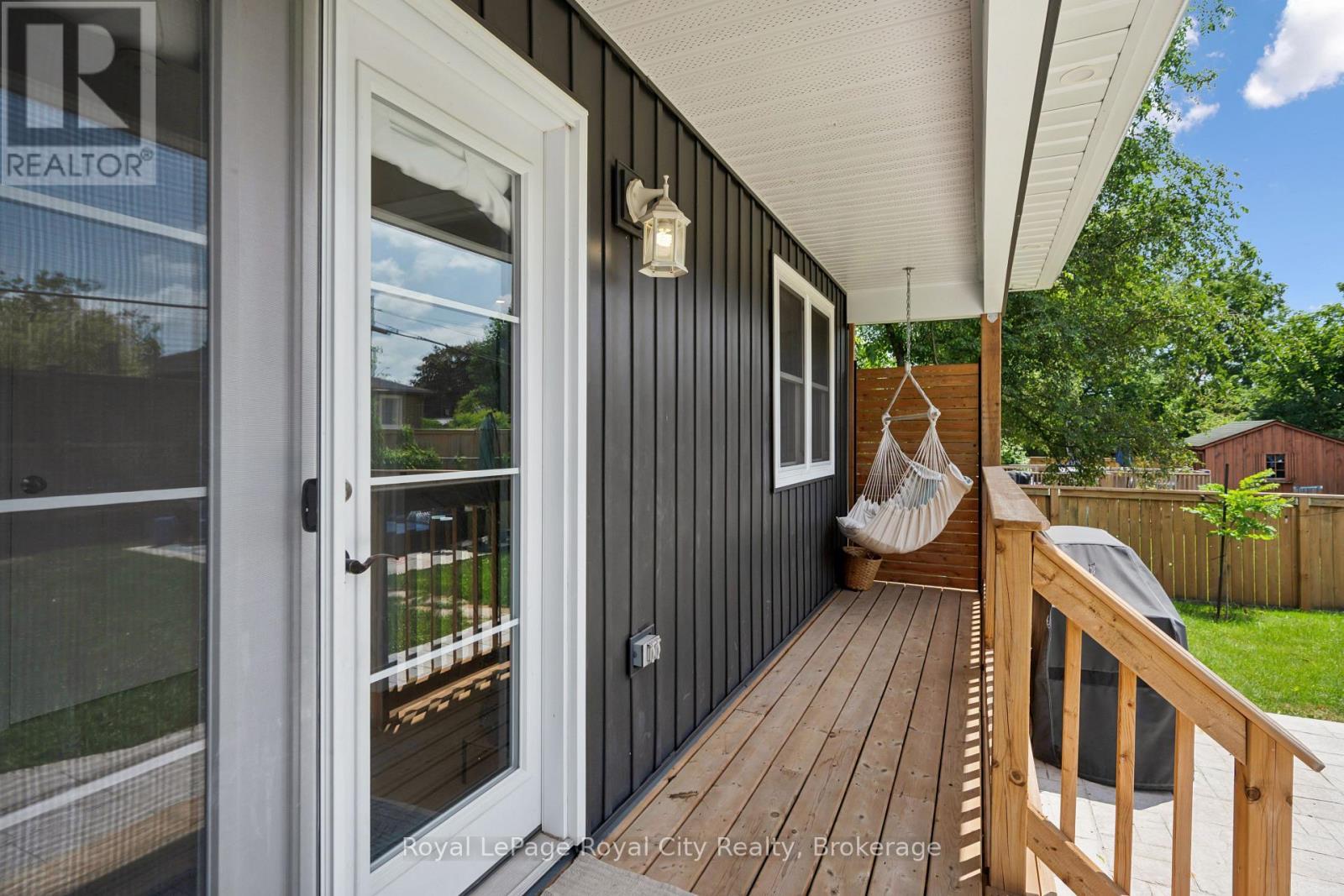 












8 ROSEWOOD AVENUE

,
Guelph (Junction/Onward Willow),




Ontario
N1H5Z9

