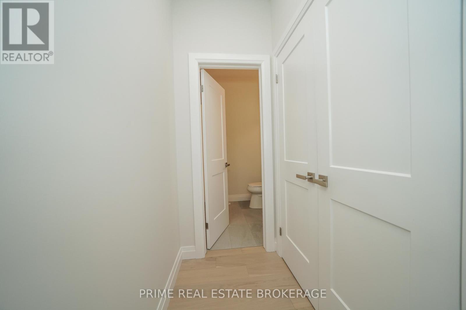 












6 - 62 COMPASS TRAIL

,
Central Elgin (Port Stanley),







Ontario
N5L0B4

