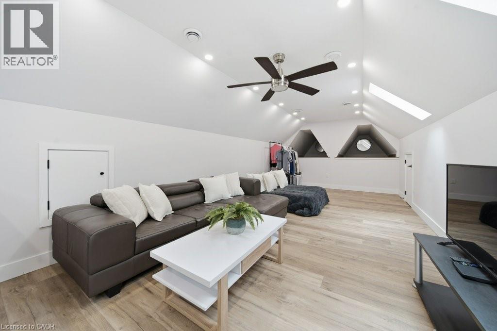 












2229 HERRGOTT Road

,
St. Clements,




Ontario
N0B2M0

