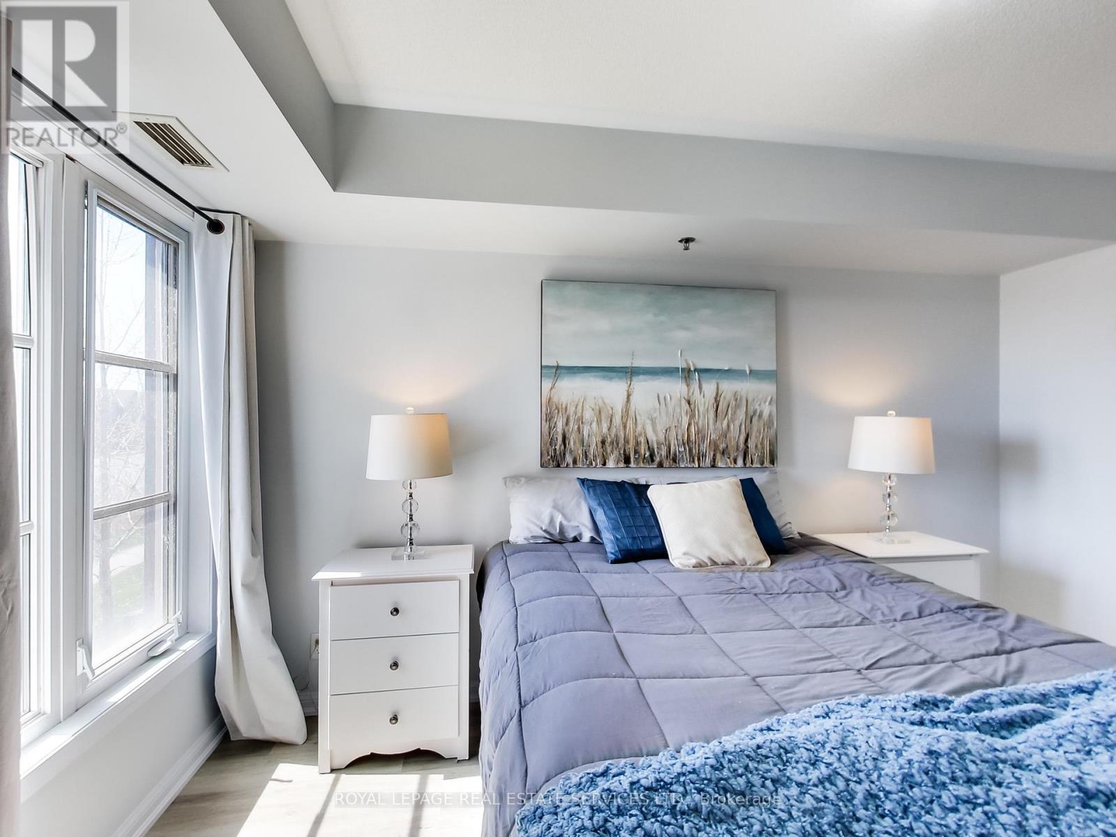 












221 - 3060 ROTARY WAY

,
Burlington,




Ontario
L7M0G9

