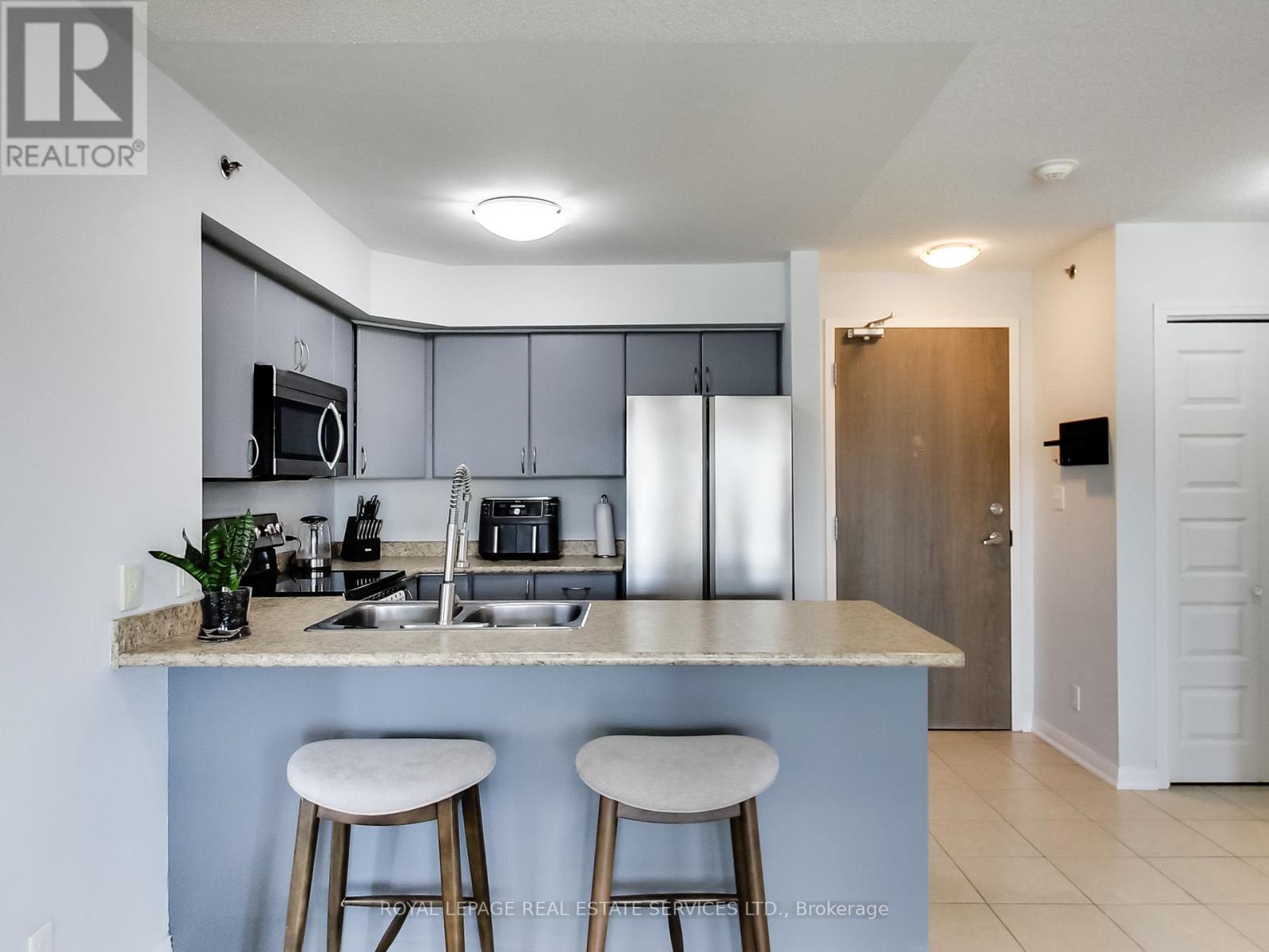 












221 - 3060 ROTARY WAY

,
Burlington,




Ontario
L7M0G9

