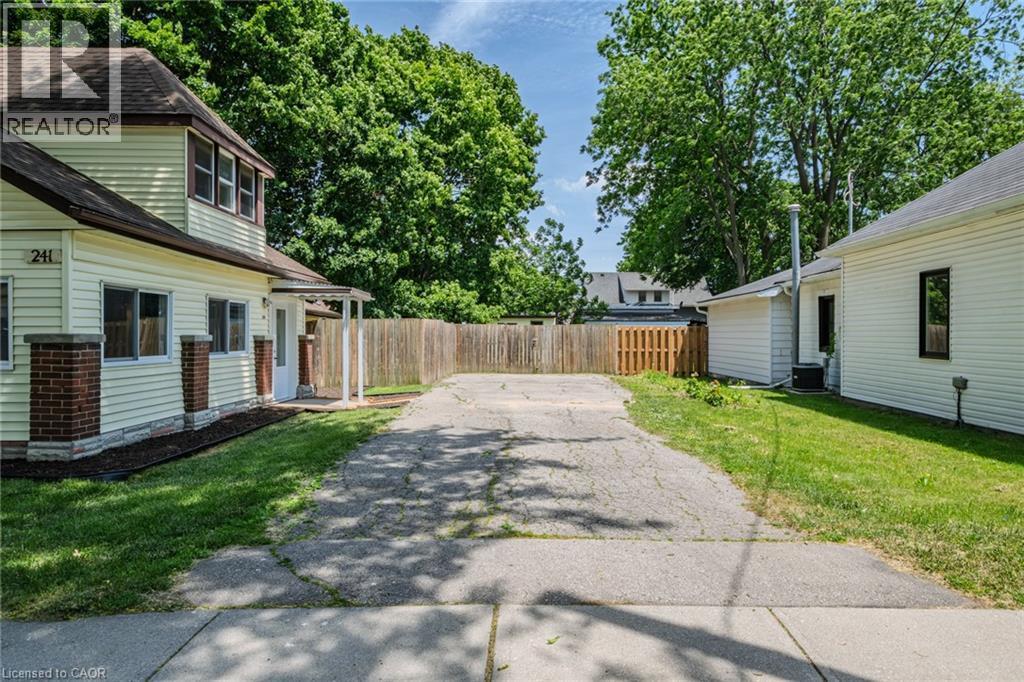 












241 TALBOT Street S

,
Simcoe,




Ontario
N3Y3A1


