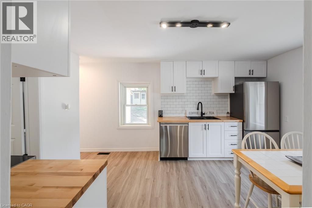 












241 TALBOT Street S

,
Simcoe,




Ontario
N3Y3A1

