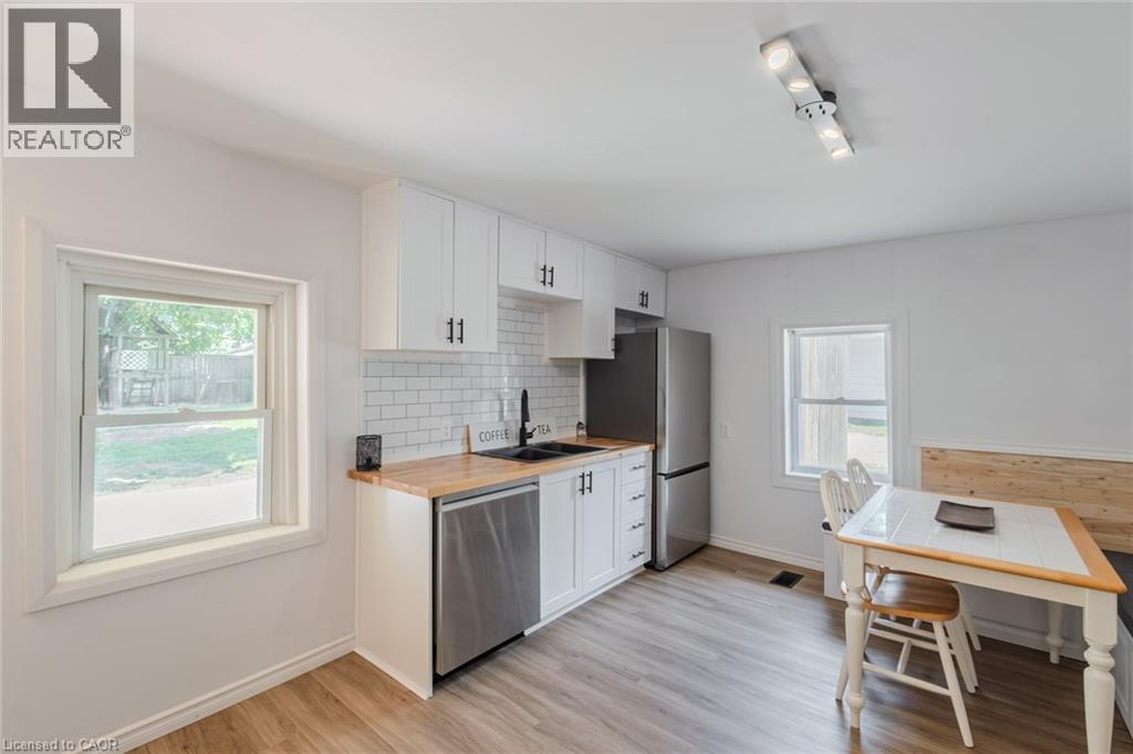 












241 TALBOT Street S

,
Simcoe,




Ontario
N3Y3A1

