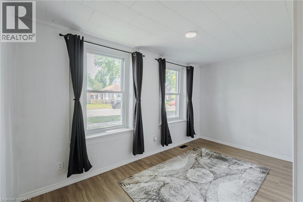 












241 TALBOT Street S

,
Simcoe,




Ontario
N3Y3A1

