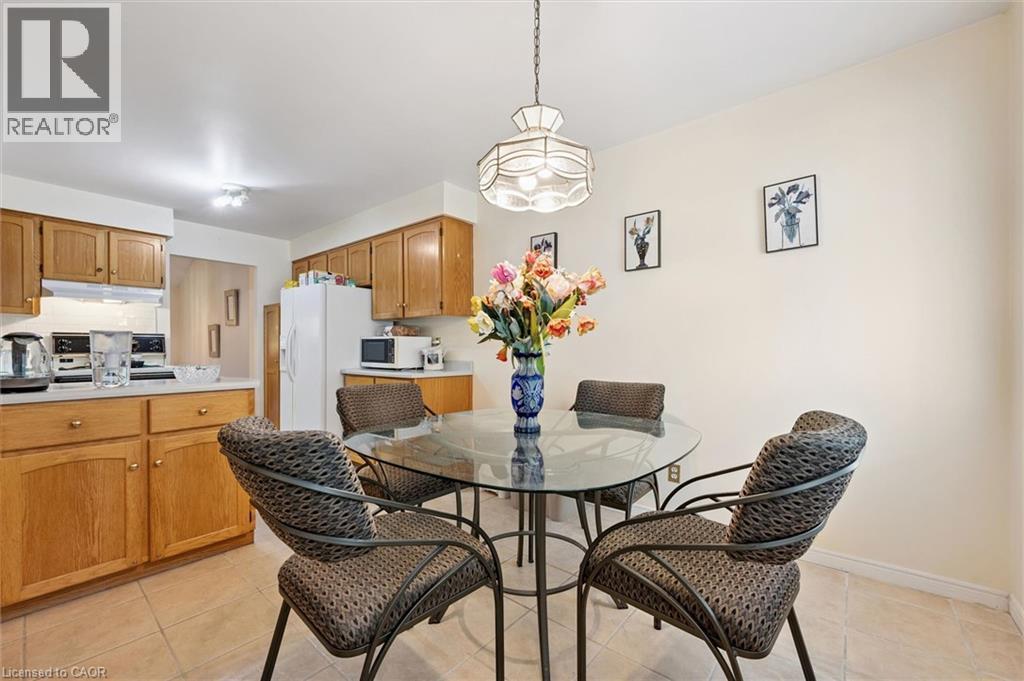 












176 SANDFORD FLEMING Drive

,
Waterloo,




Ontario
N2T1G2

