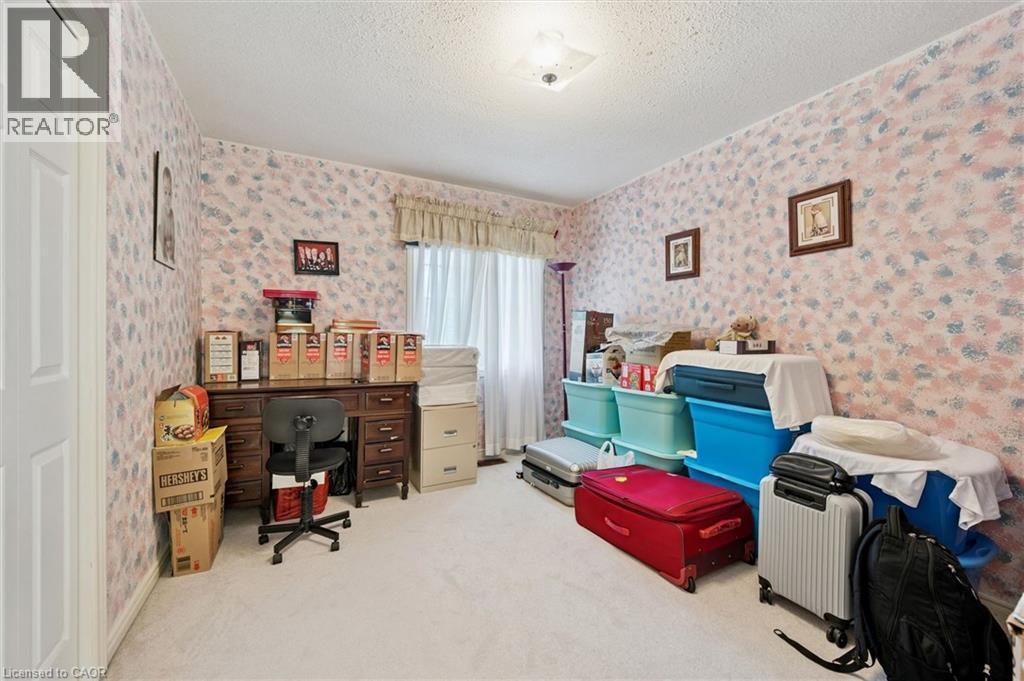 












176 SANDFORD FLEMING Drive

,
Waterloo,




Ontario
N2T1G2

