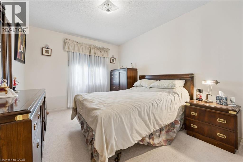 












176 SANDFORD FLEMING Drive

,
Waterloo,




Ontario
N2T1G2

