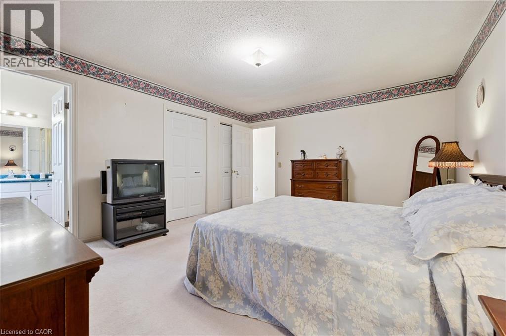 












176 SANDFORD FLEMING Drive

,
Waterloo,




Ontario
N2T1G2

