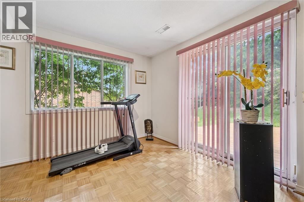 












176 SANDFORD FLEMING Drive

,
Waterloo,




Ontario
N2T1G2


