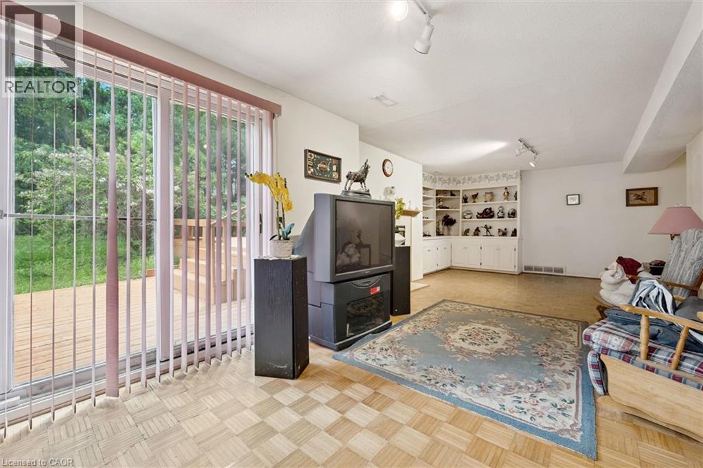 












176 SANDFORD FLEMING Drive

,
Waterloo,




Ontario
N2T1G2

