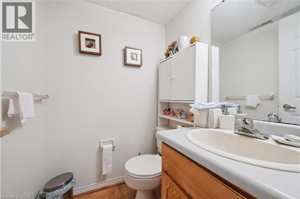 












176 SANDFORD FLEMING Drive

,
Waterloo,




Ontario
N2T1G2

