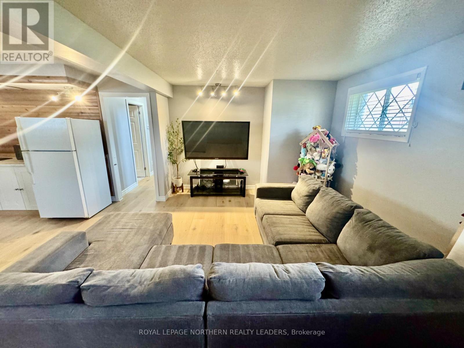 












1106 GREENINGDON DRIVE

,
Timmins (MTJ - Main Area),




Ontario
P4R1B2

